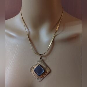 ESTATE unsigned women's stone necklace